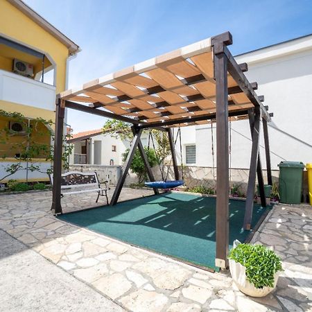Apartments Pavic Vir Bagian luar foto
