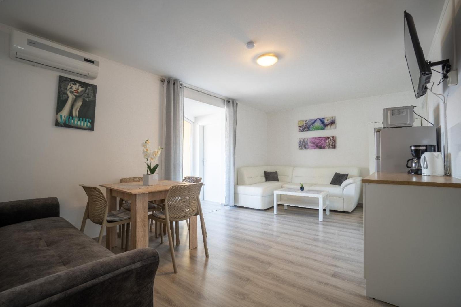 Apartments Pavic Vir Bagian luar foto