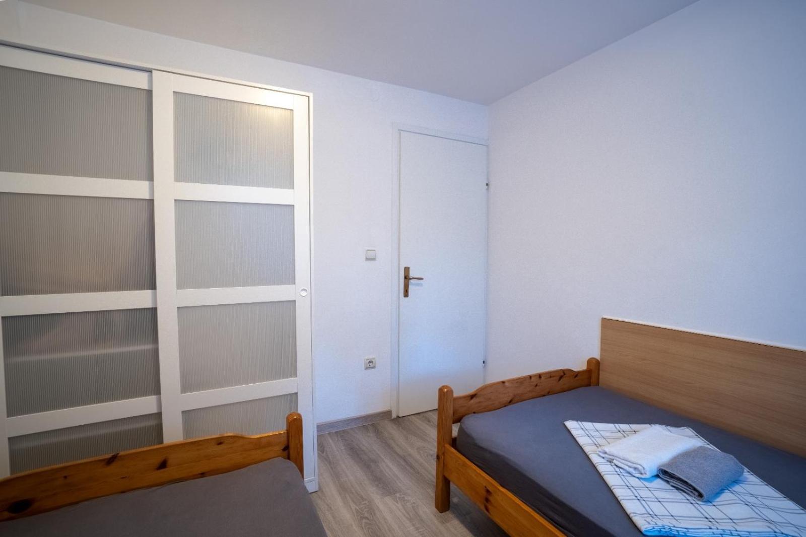 Apartments Pavic Vir Bagian luar foto